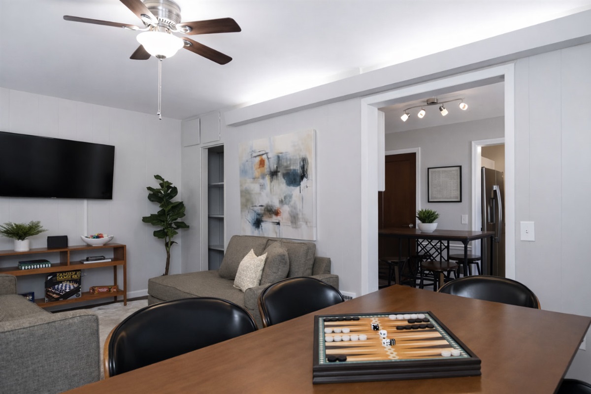 Den / Game / Dining Room