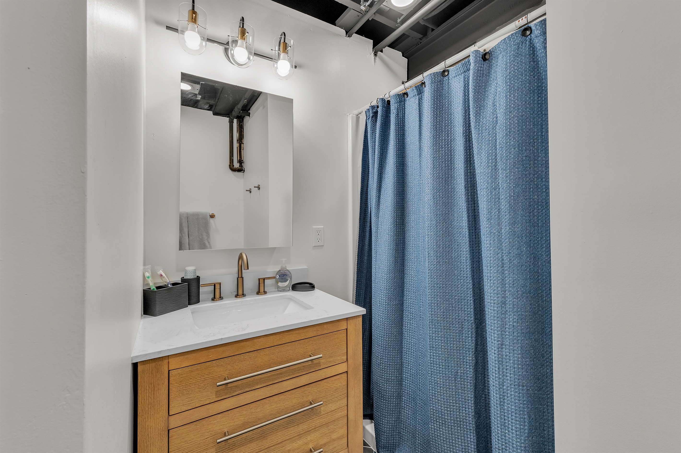 Full Bathroom with all the necessities of home