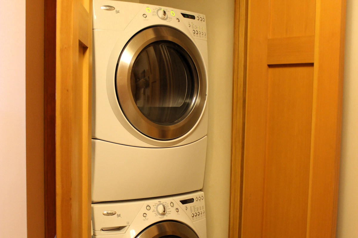 Washer and dryer in main house