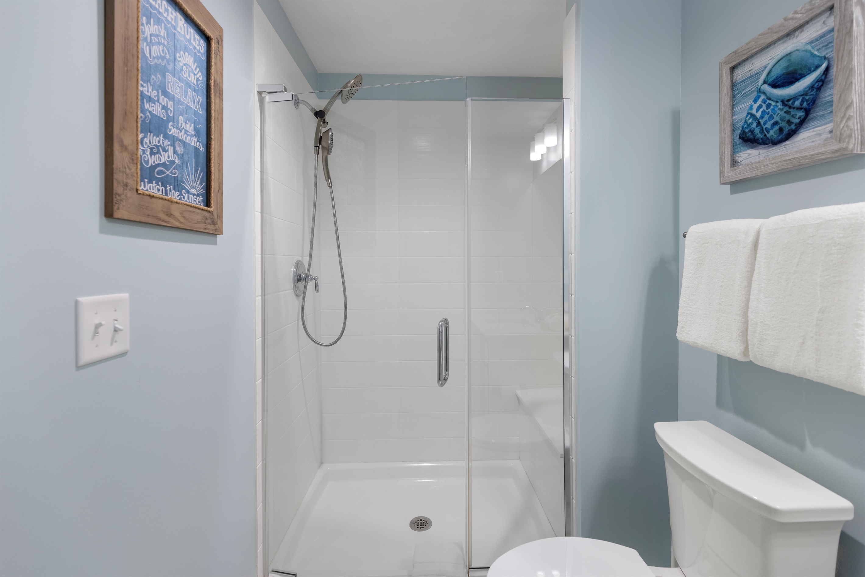 Primary En-Suite Bathroom