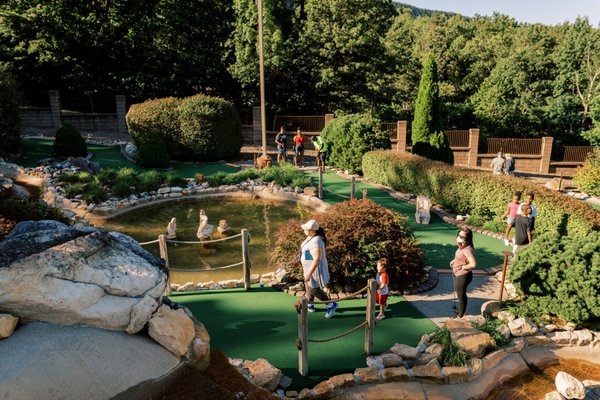 Massanutten Minigolf. 3-4min drive from the house!
