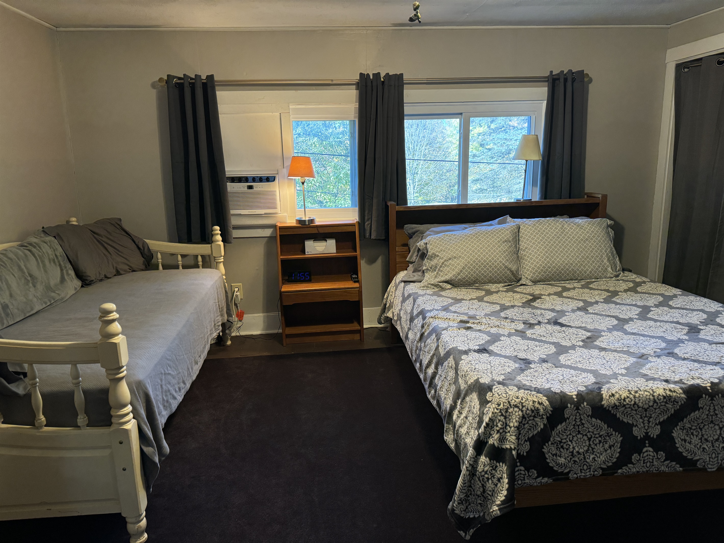 2nd floor Queen and Twin