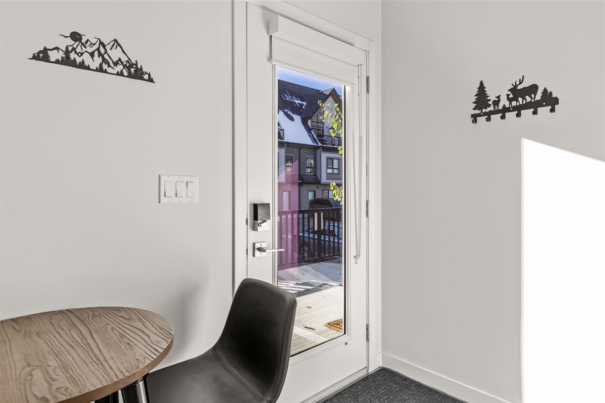 Queen Bedroom Entrance