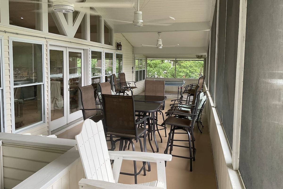 HUGE upstairs screened in porch