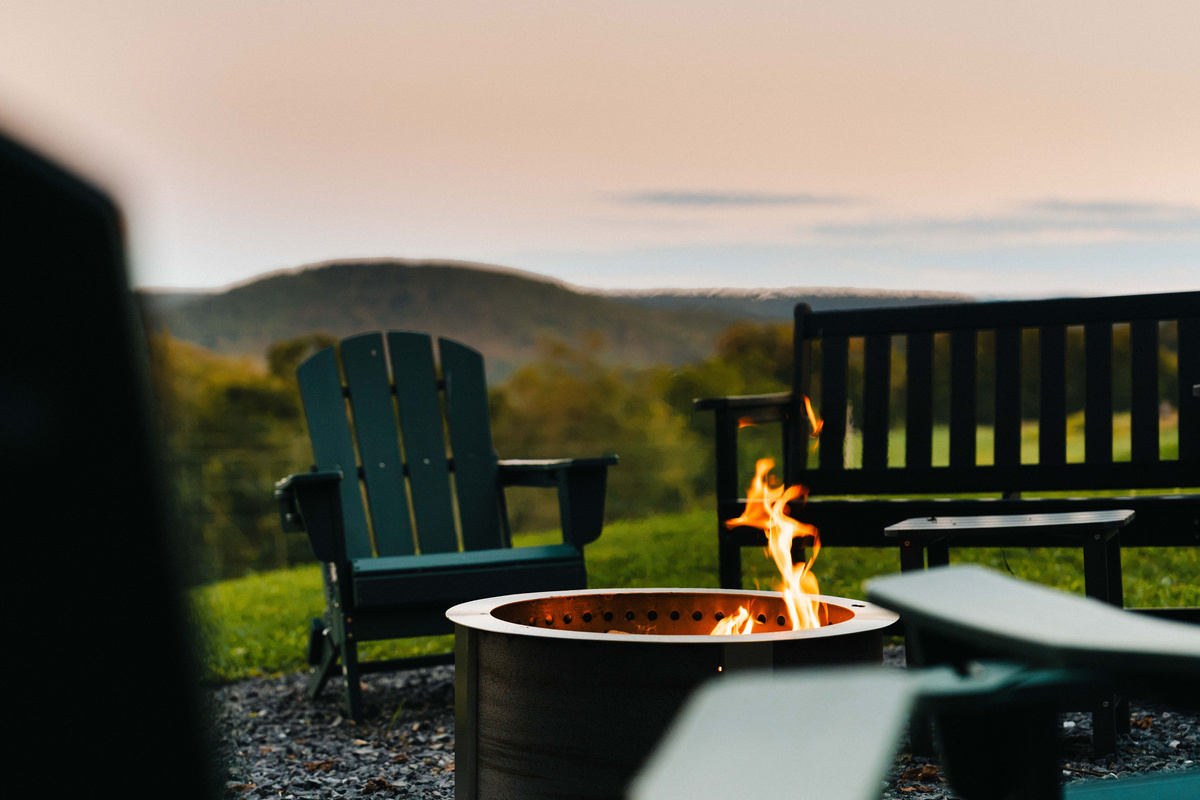 🔥 Smokeless fire ring with seating for 10, looking straight out at the mountains.