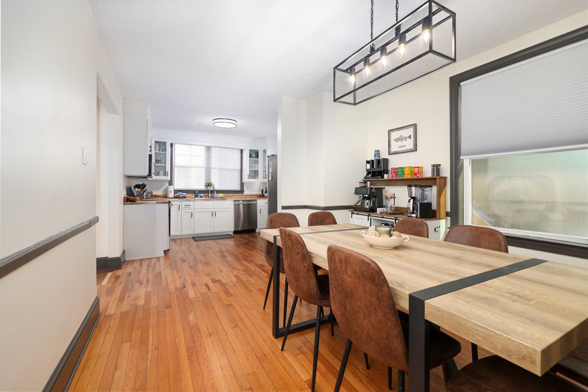 Dining room- seating for 8