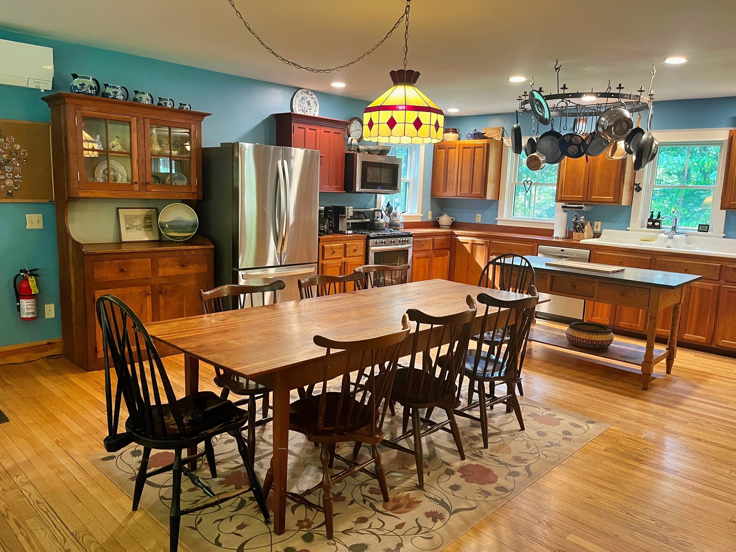 Large table in the eat-in kitchen