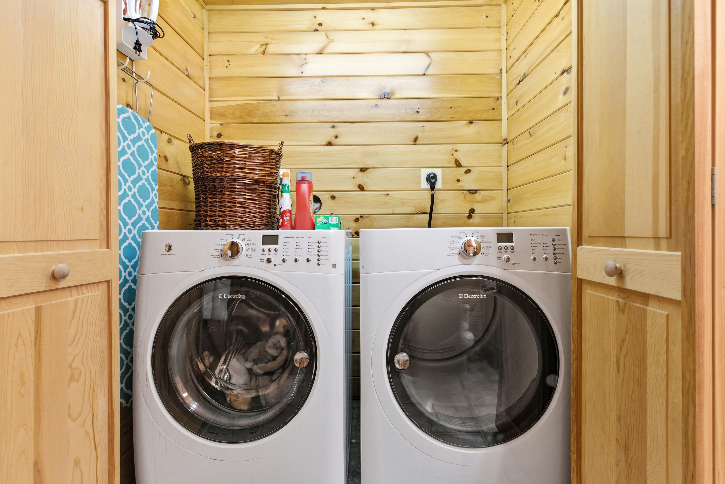 In-home washer and dryer make extended stays easy and convenient.