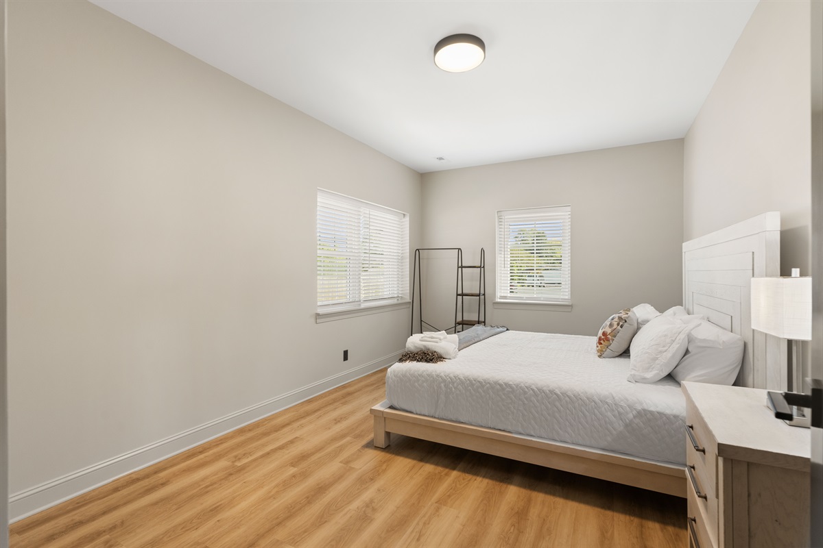 Main Floor Bedroom 8 - 1 King
