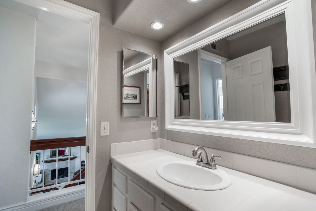 Upstairs Bathroom with Dedicated Makeup Area & Private Shower/Toilet Room