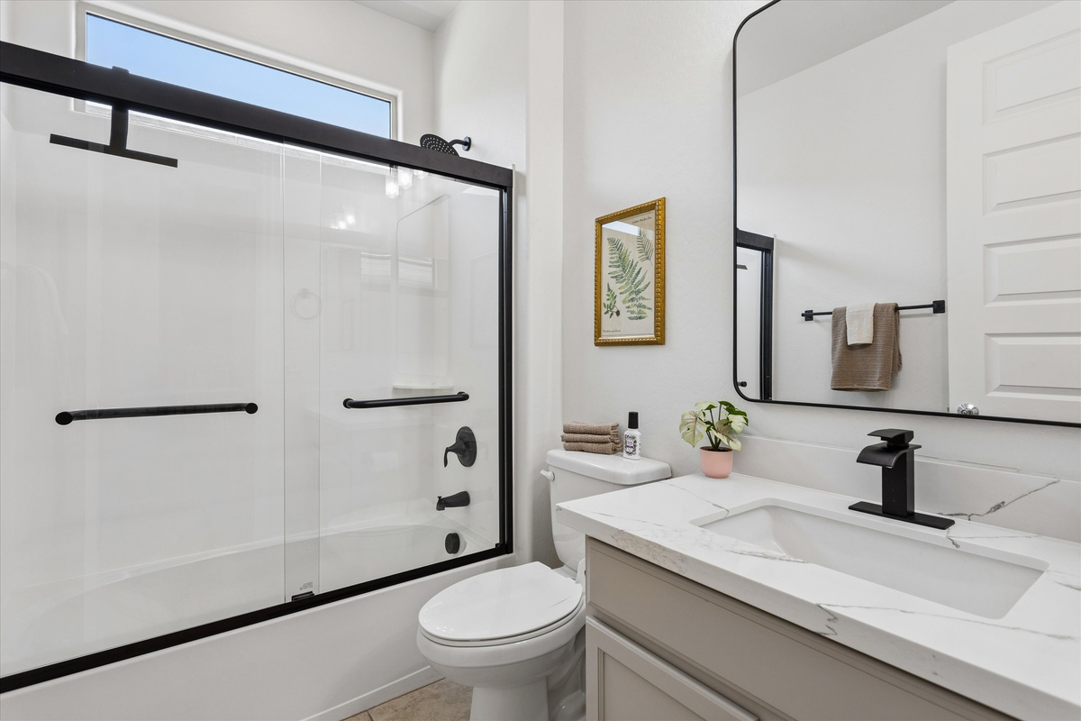 Modern Boho Retreat | 5BR/4.5BA | Near Westgate — Modern Boho Retreat | 5BR/4.5BA | Near Westgate, Glendale, Arizona — photo 57