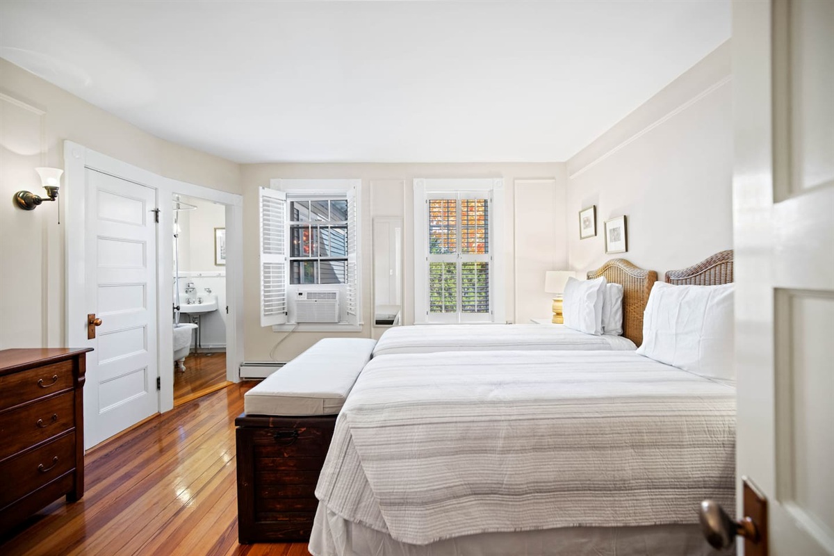 Second bedroom with double beds and connects to bathroom as well!