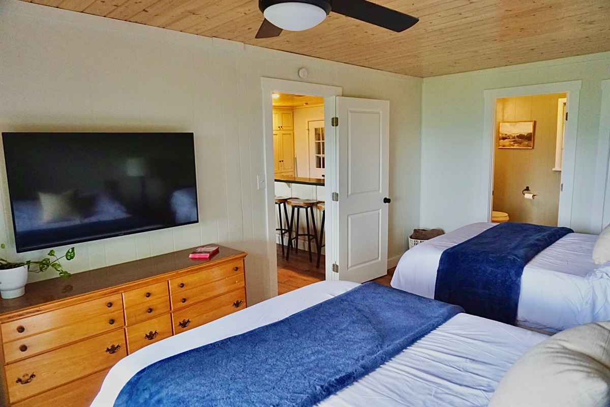 Relax with 2 full beds, a large TV, and convenient access to amenities!