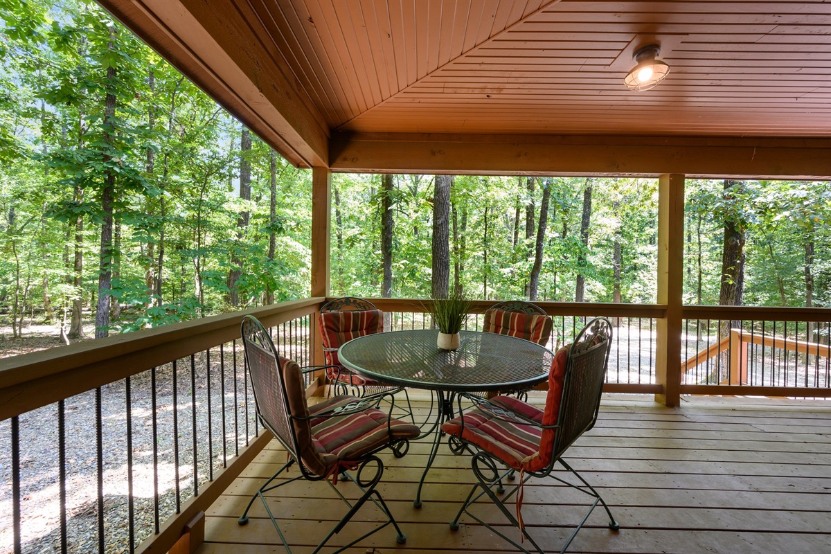 Enjoy a meal outdoors..