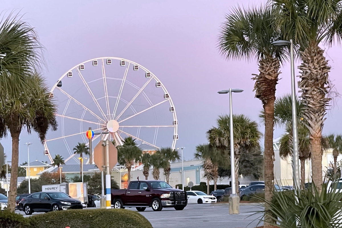 Close to Pier Park for fun activities