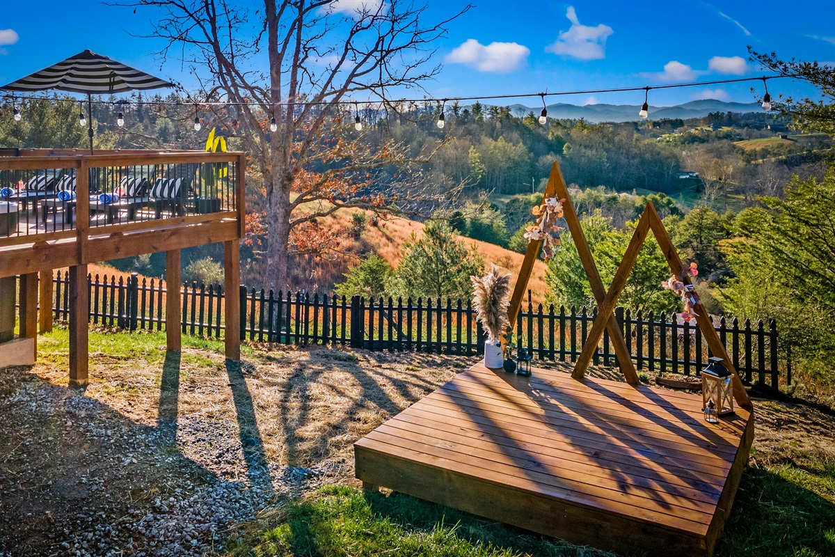{Views} Take in Mountain Views from one of the many decks, or host your own special moment. 