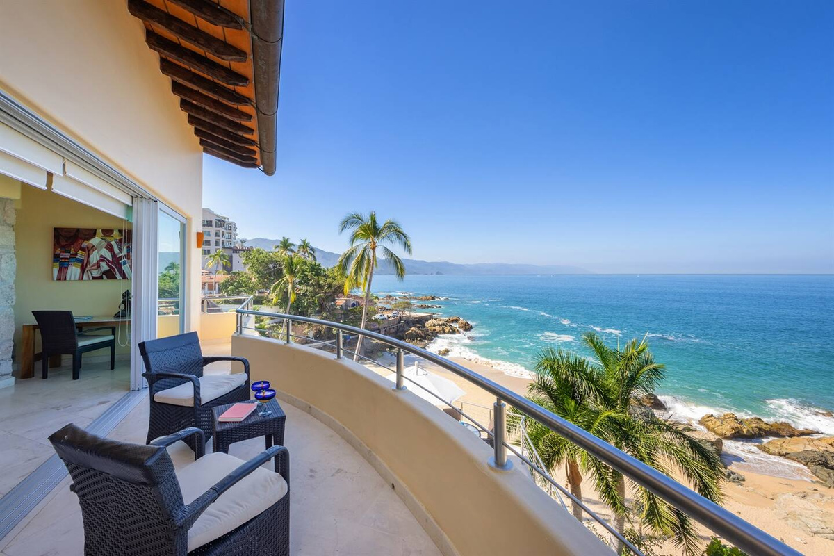 Balcony - Suite 1