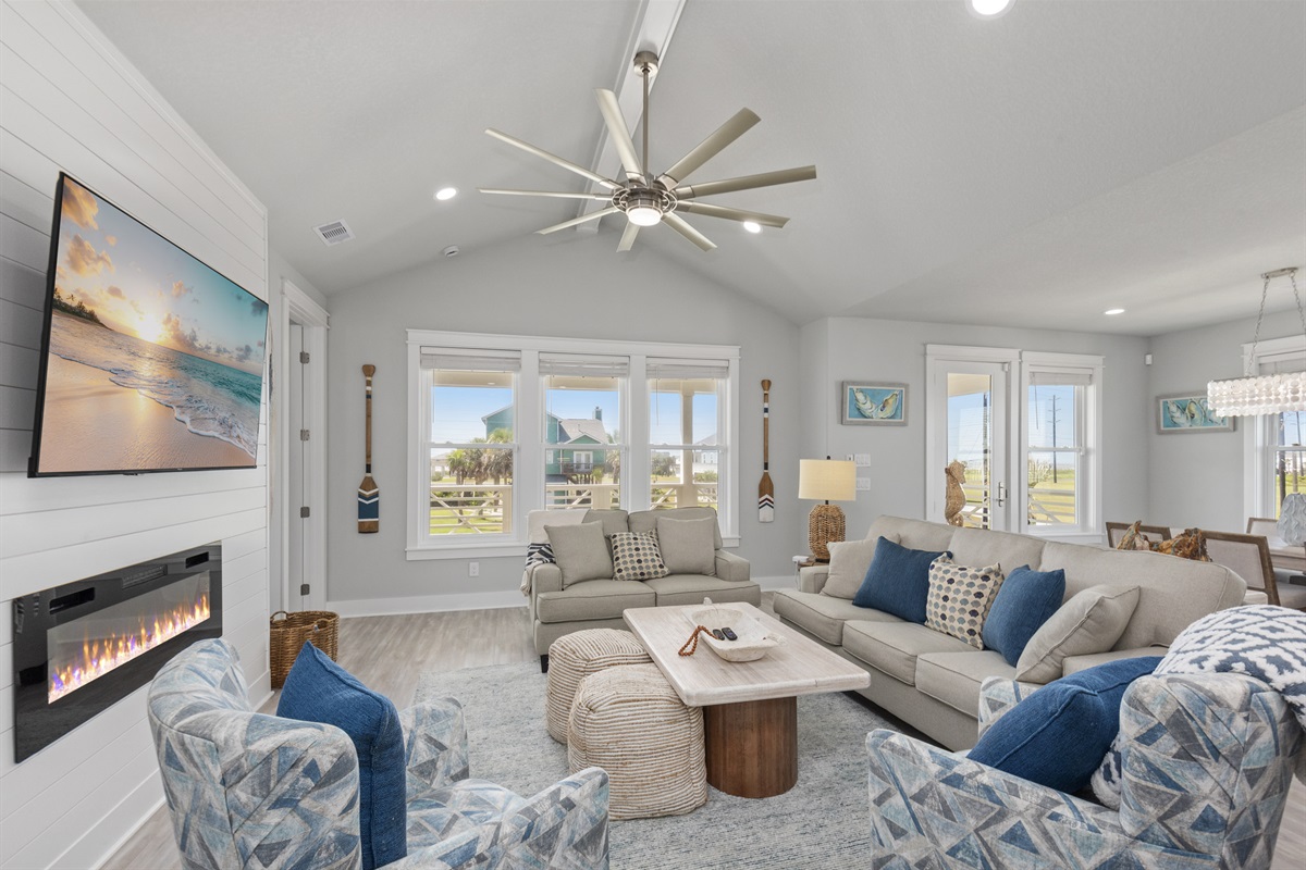 6d0511eecc38440b9743da8f10de4364 Large | Beachhouse | Texas | TX | Vacation Homes | Galveston | Crystal Beach | Kokomo | Breezy Days | Beachfront Elegance | Sunrise Serenity | Southern Sands Property Management, LLC