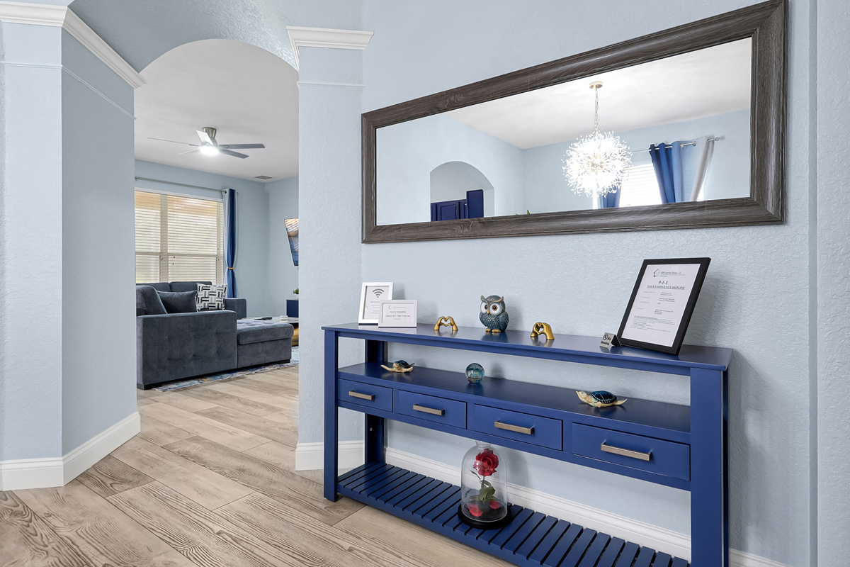 Entry console and hallway