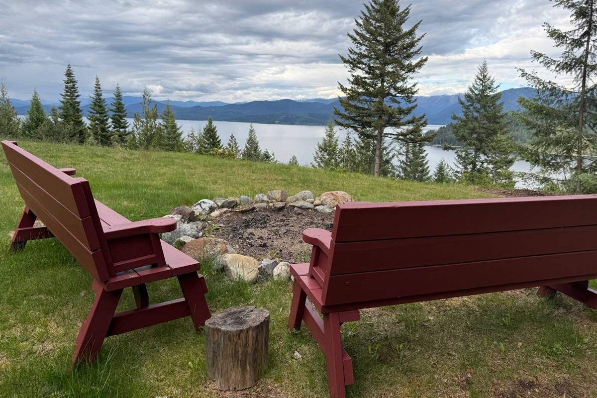 Sitting area with lake view