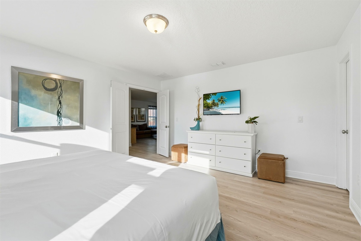 king bedroom 2nd floor