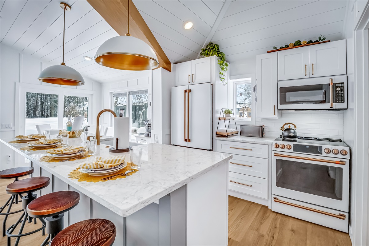 Sunrise Cottage - All new Cafe' line SMART appliances