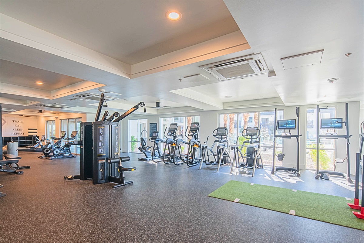 Unleash your strength! A spacious, fully-equipped gym for all your fitness goals.