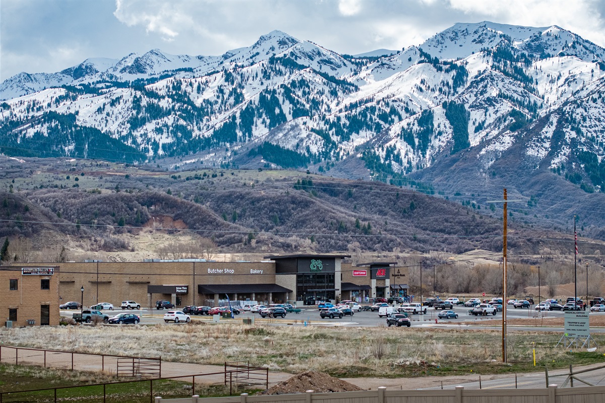 Lee's Market for fresh produce, meats, coffee, and take-out meals.