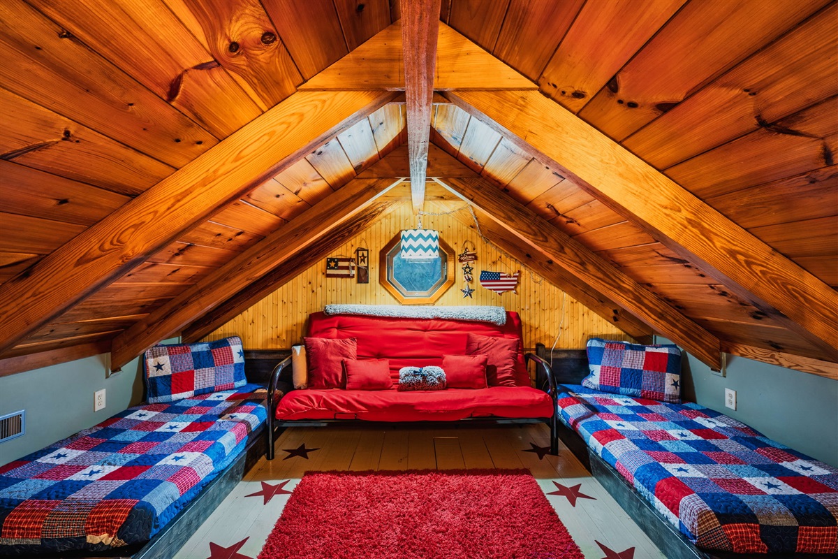 Upstairs loft (2 twin beds, 1 futon). Sleeps 3