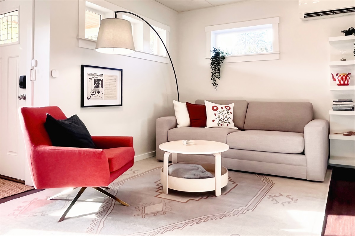 Scandi-style living room with cozy textures & natural light — your Gorge home base.