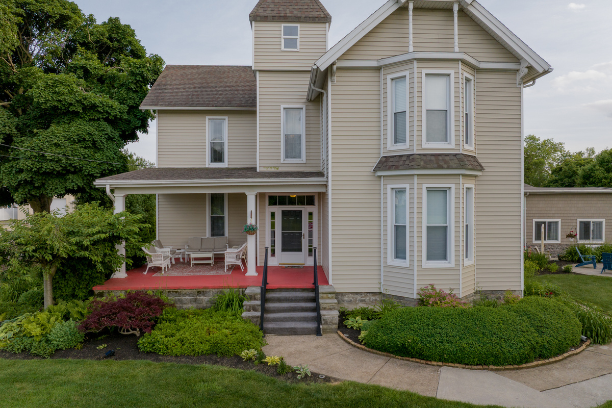 Historic Bed and Breakfast in Marblehead Ohio