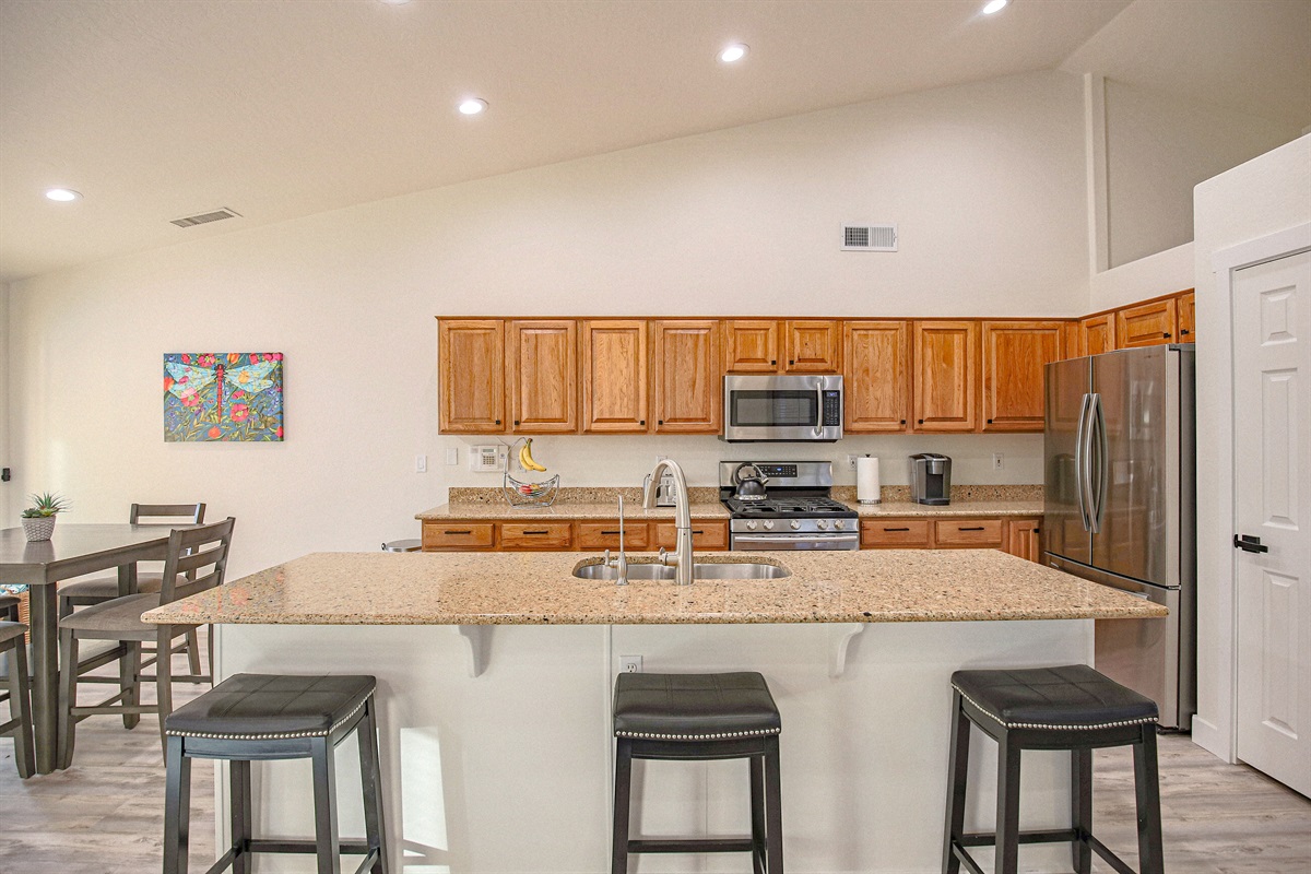 Goodyear Retreat | 4BD 2BTH | Heated Pool — Goodyear Retreat | 4Bed&2Bath | Heated Pool, Goodyear, Arizona — photo 16