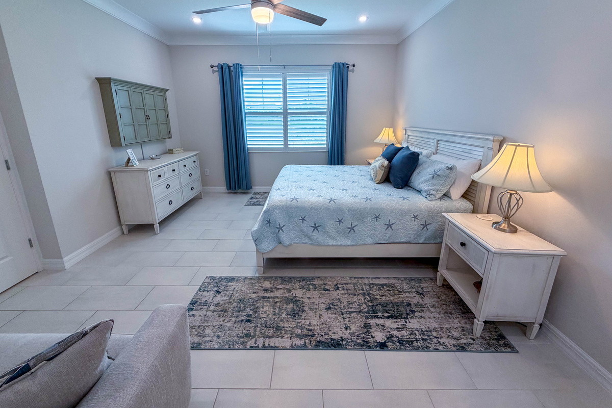 Master Bedroom Ensuite (King)