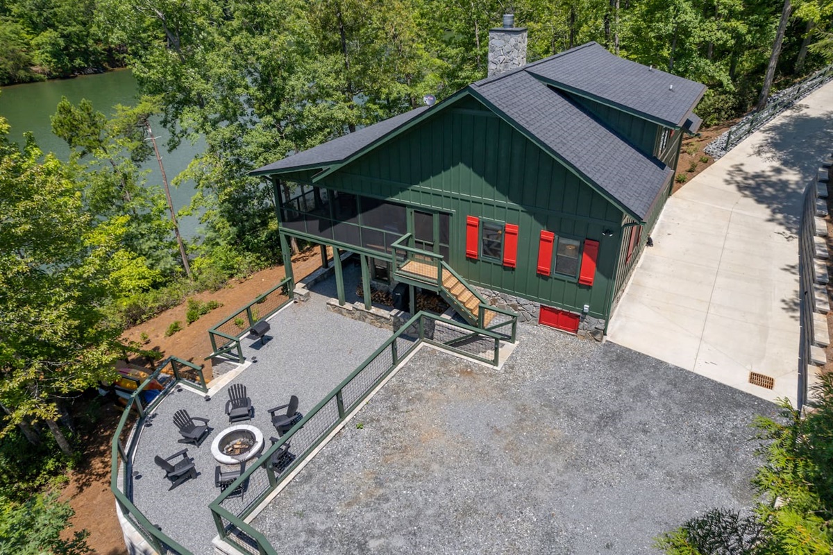 Outside picture of this beautiful lake house!