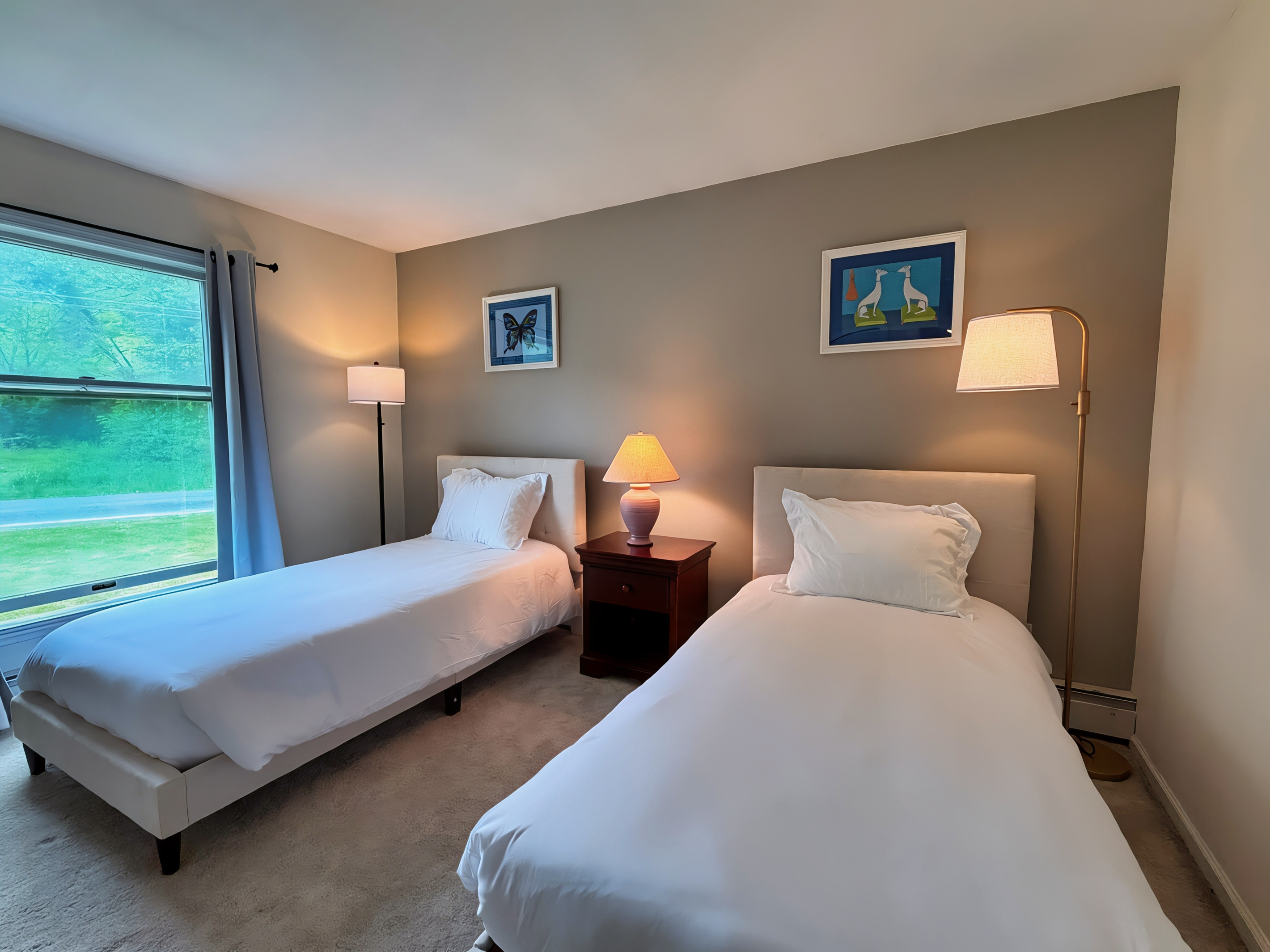 2nd Floor twin bedroom