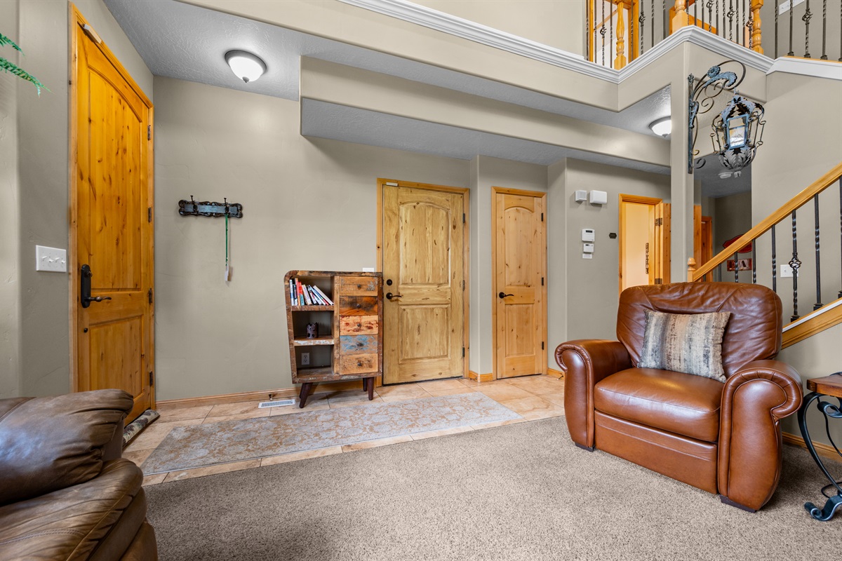 Open, airy spaces designed for reconnecting after a day on the slopes or trails.