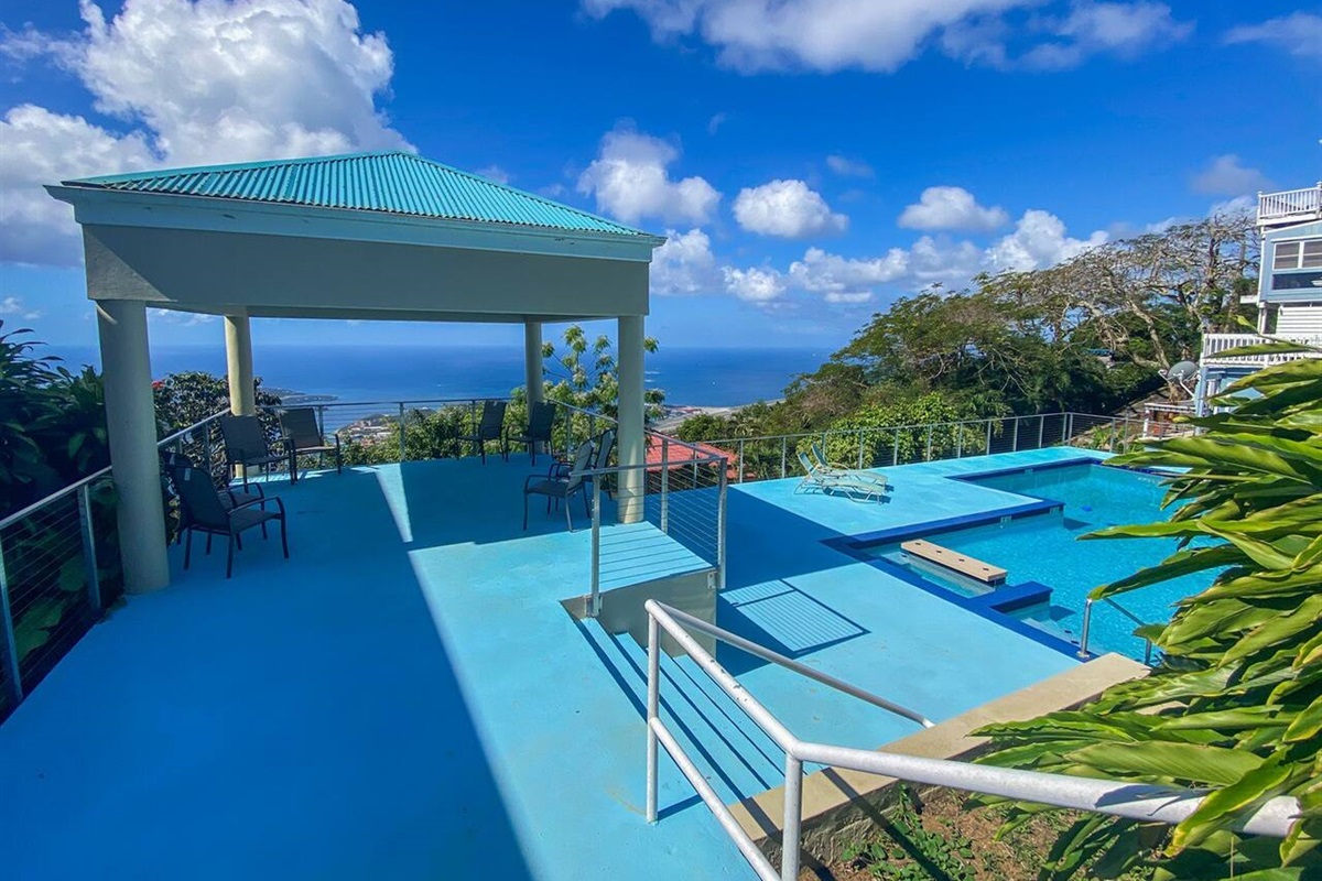 Plenty of covered seating!