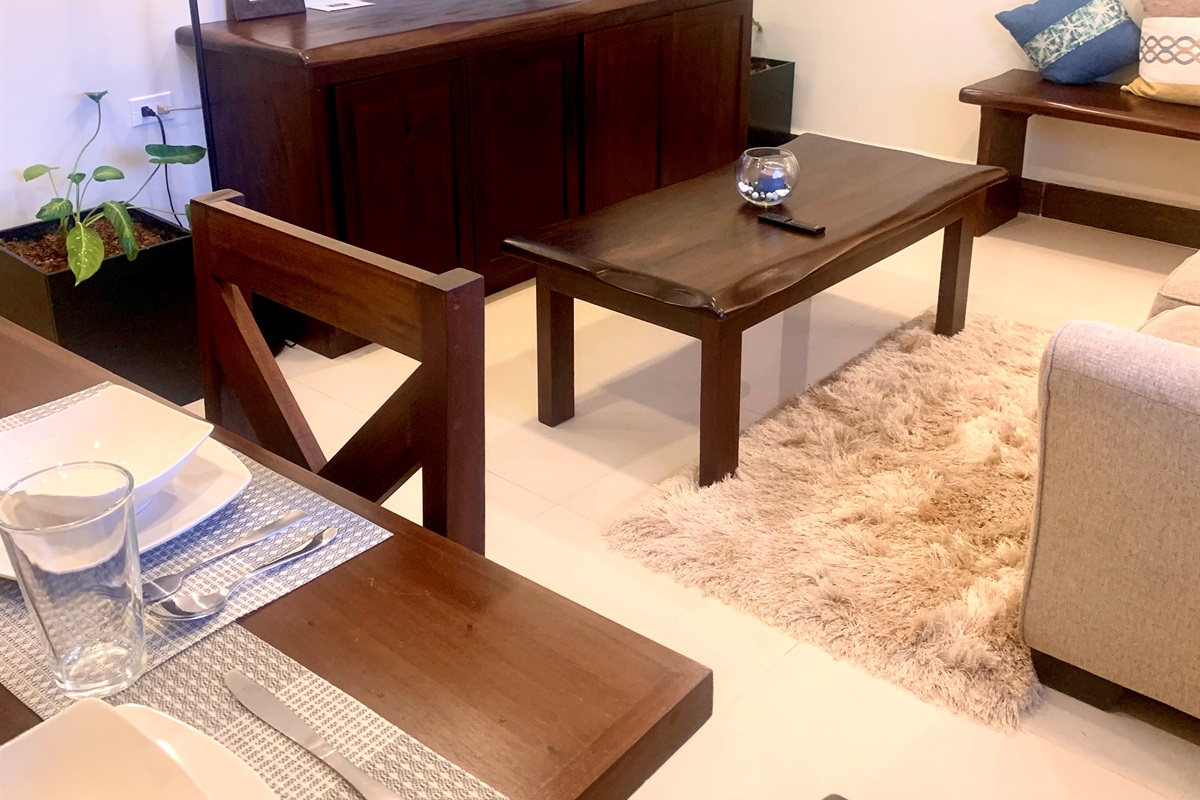 DINING / LIVING AREA