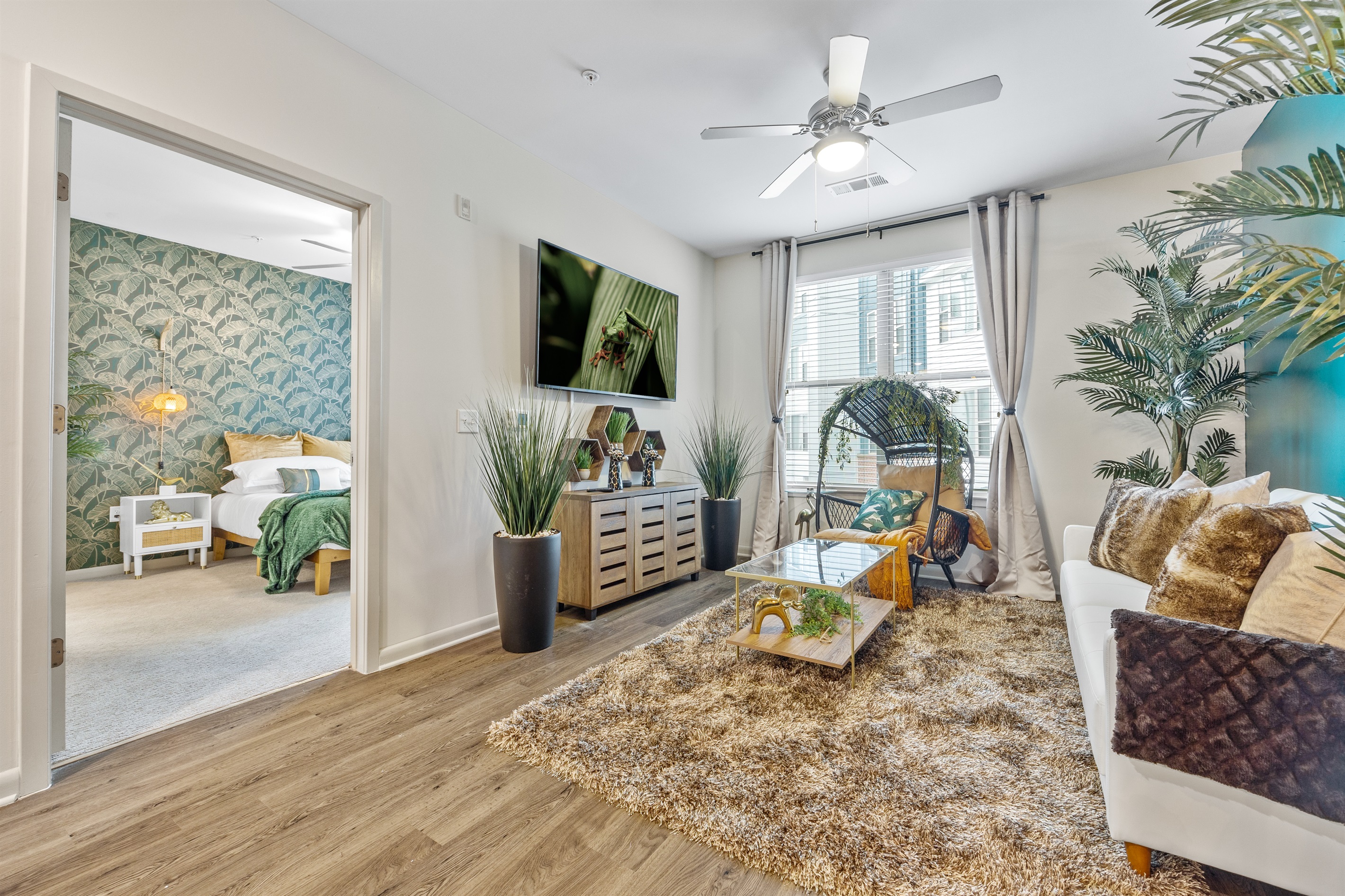 Rooftop Lounge And Pool Access - Exotic Urban Retreat - Decatur, GA