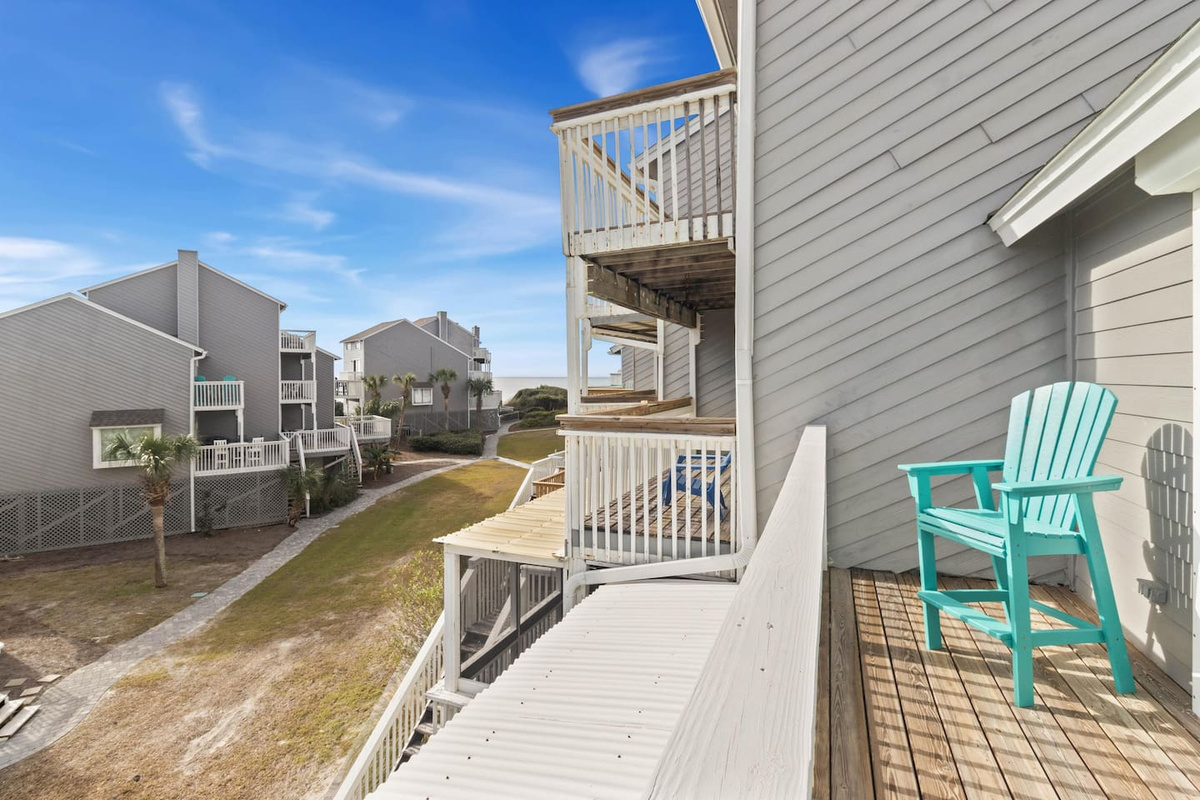 Soak up Gulf water from horizon to horizon &mdash; no lobby, no crowds, just your own deck and all the open sky you want.