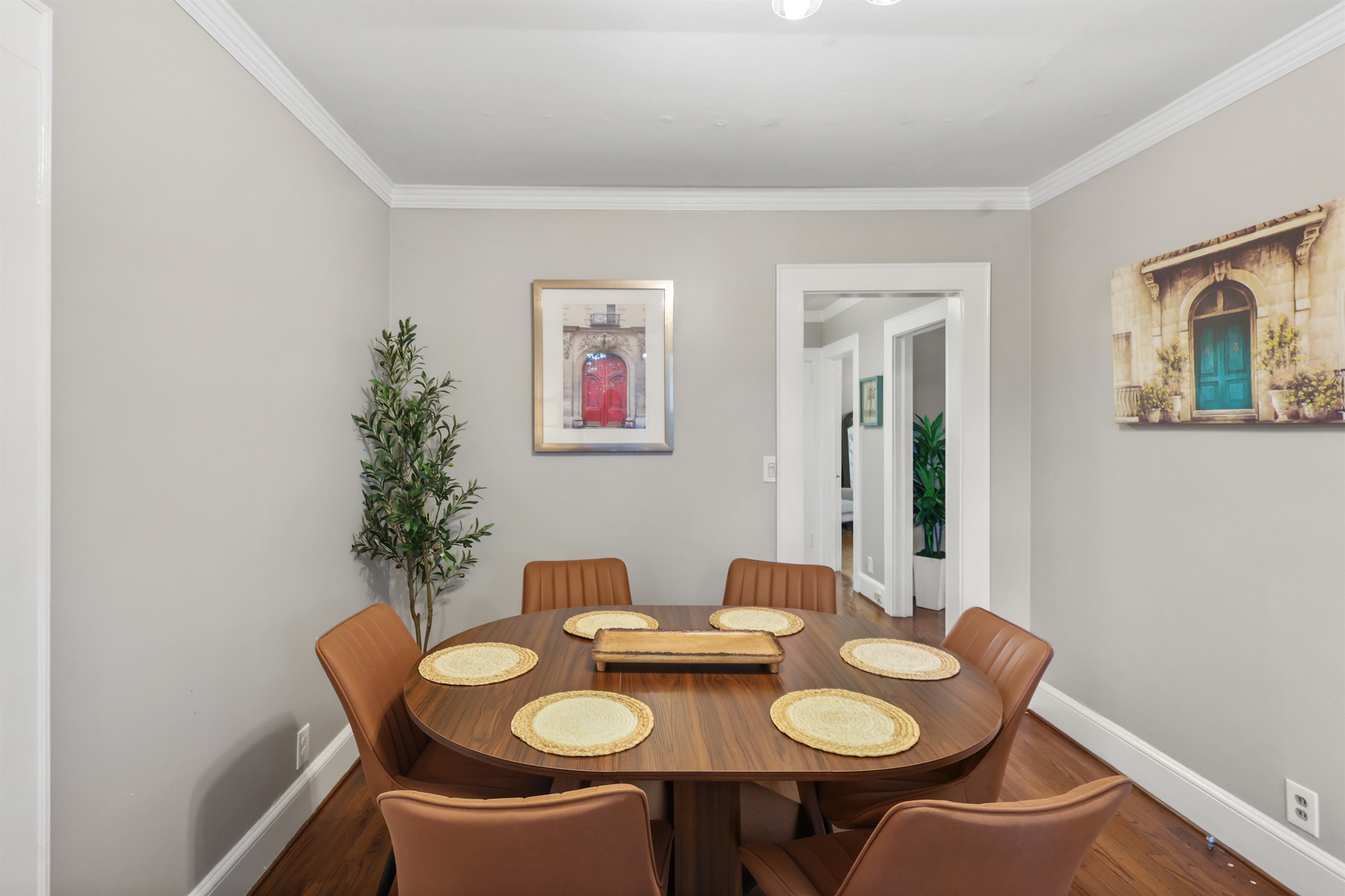Dining Room for 6