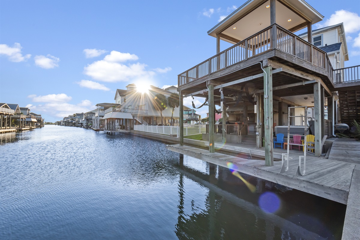 6daee50ec052476ca602920d26870543 Large | Beachhouse | Texas | TX | Vacation Homes | Galveston | Crystal Beach | Kokomo | Breezy Days | Beachfront Elegance | Sunrise Serenity | Southern Sands Property Management, LLC