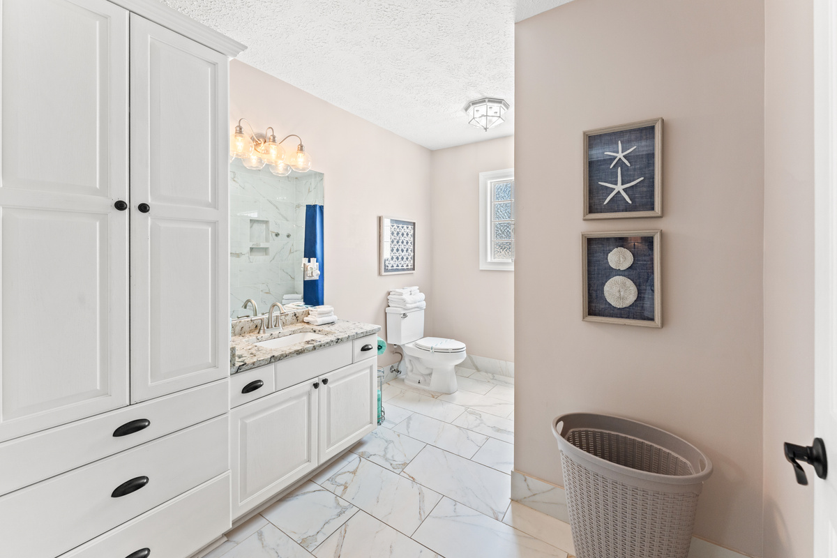 2nd Bathroom - spacious shared hall bath