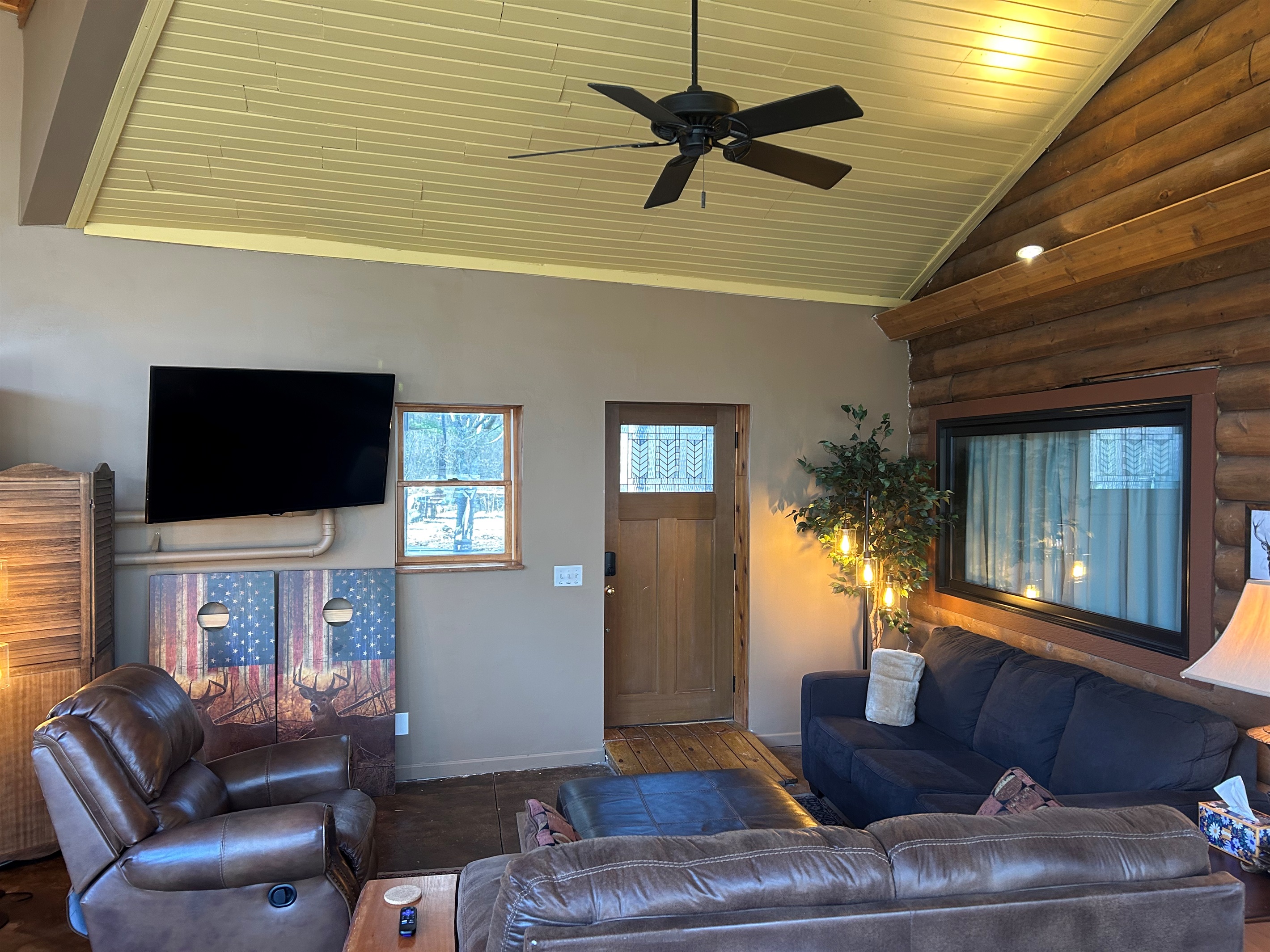 Shared Space: The front door is equipped with a time sensitive electronic lock-providing you with another entry option. The TV has a Roku so you can log into your own streaming accounts to watch your shows.