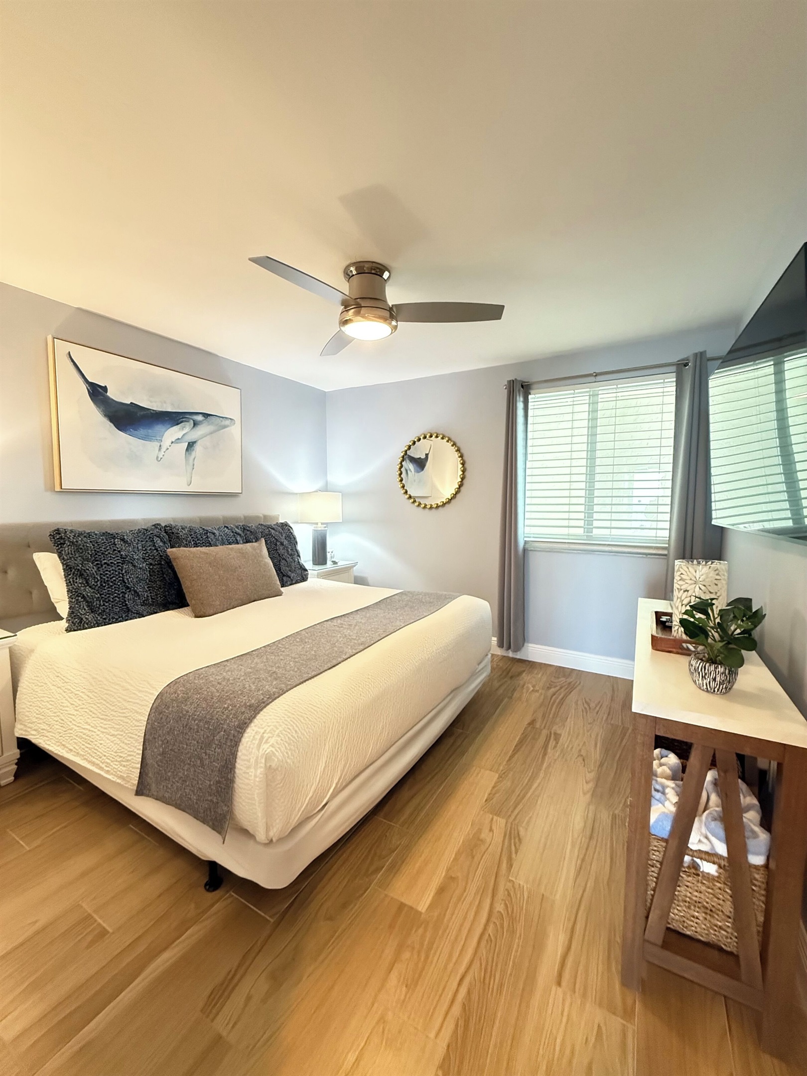 King bed and a 55” flat screen SmartTV