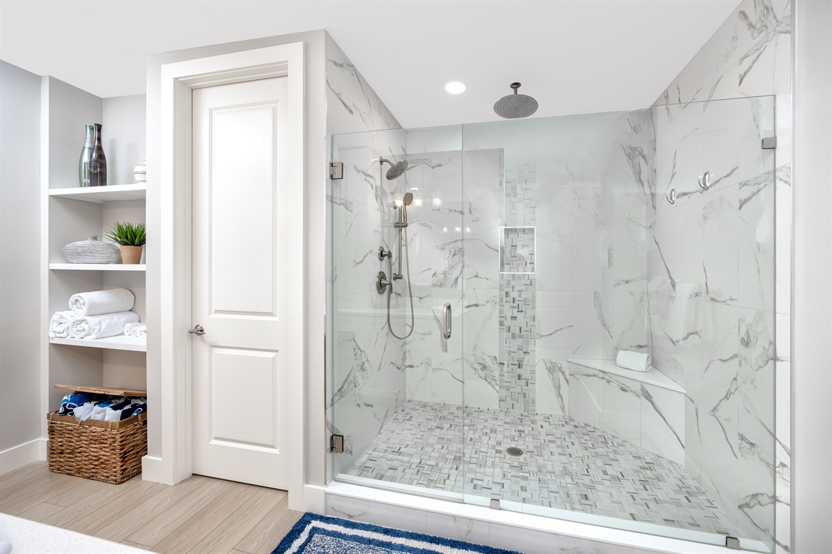 Walk In Shower & Dual Sink En Suite Primary Bathroom