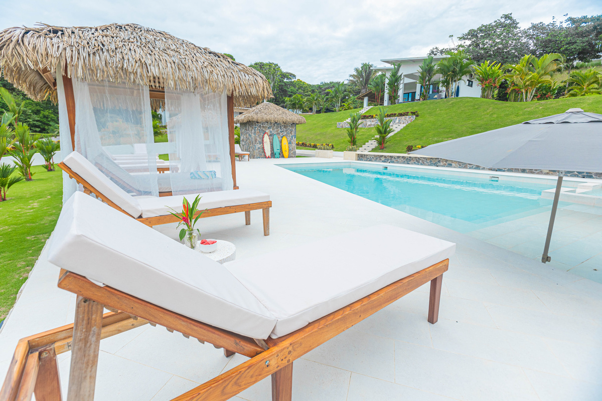 Multiple pool loungers