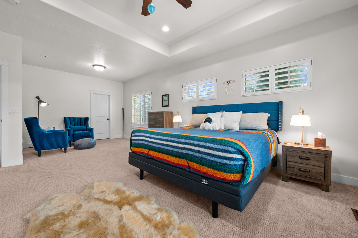 Relax in Style – This oversized primary suite offers plenty of space to spread out, recharge, and enjoy a quiet retreat after a day of adventure.