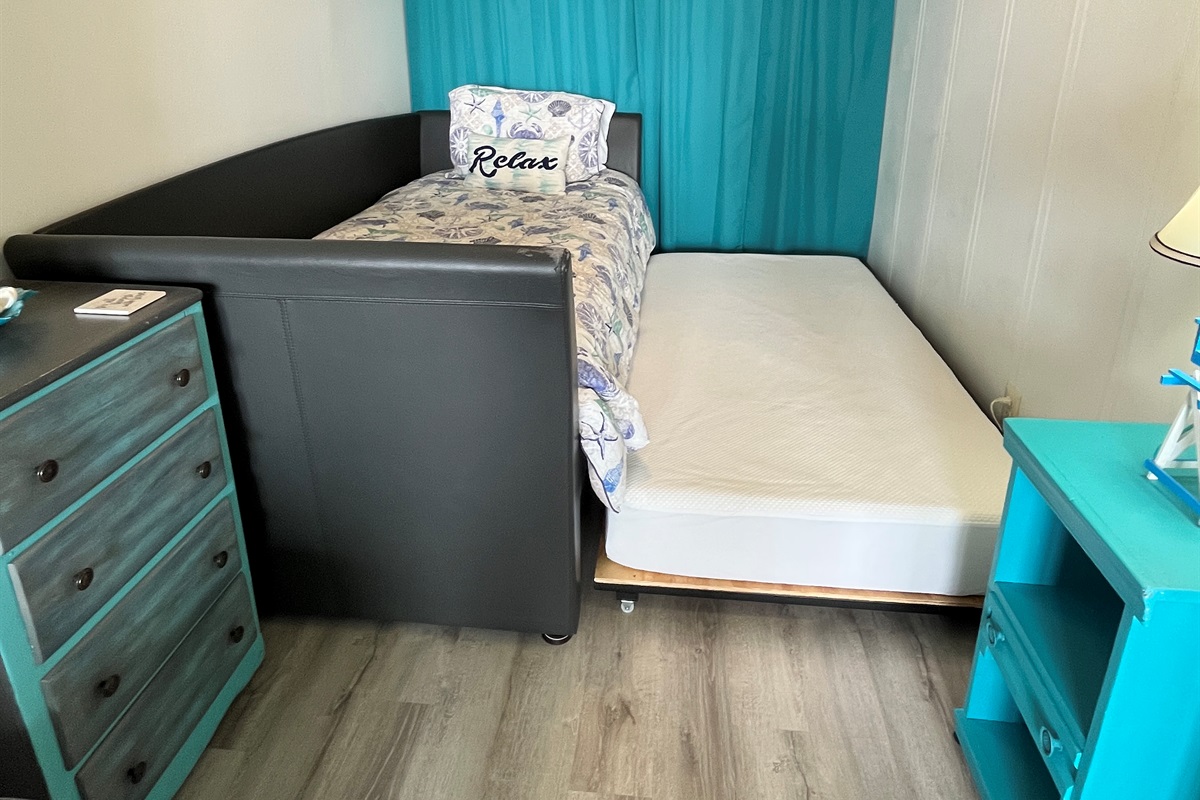 Guest Bedroom with Trundle
