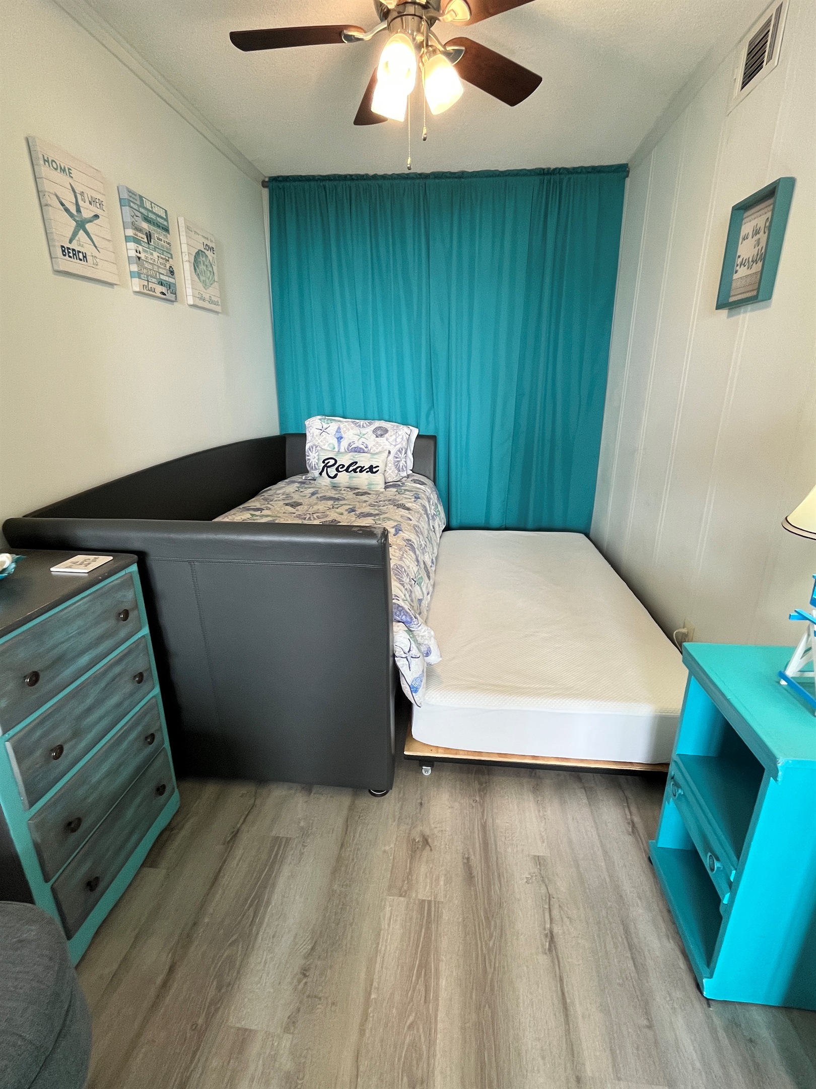 Guest Bedroom with Trundle